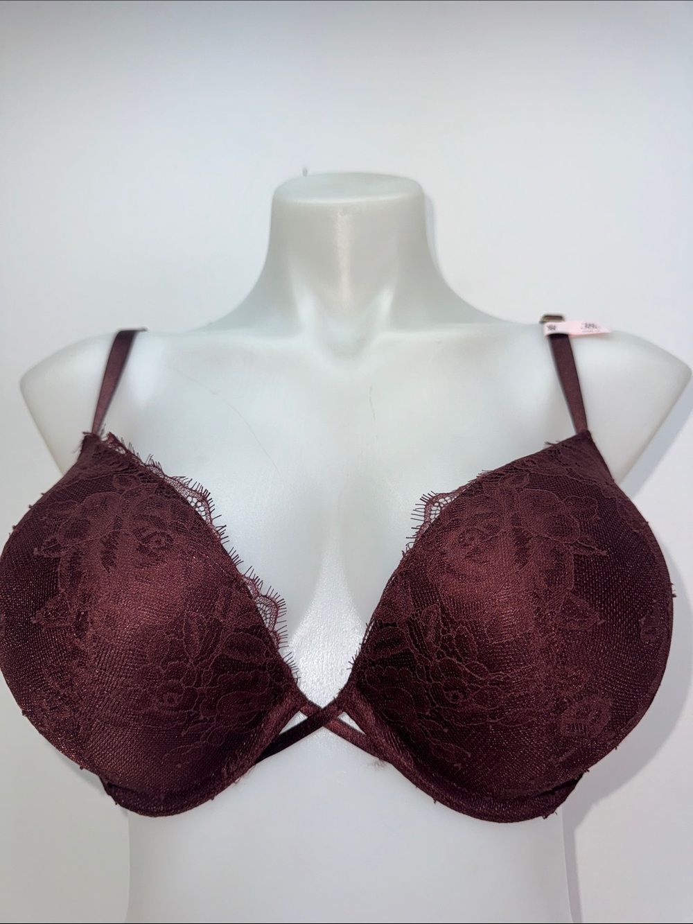 Victoria's Secret Burgundy Lace Plunge Push-Up Bra bombshell Sz 38C NWT